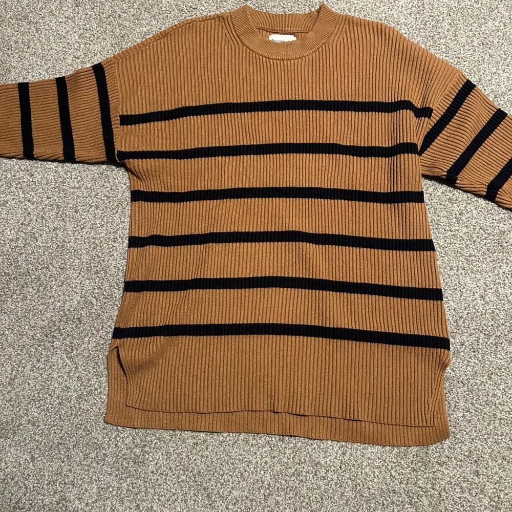 Abercrombie & Fitch Striped Tan and Black Women’s Sweater